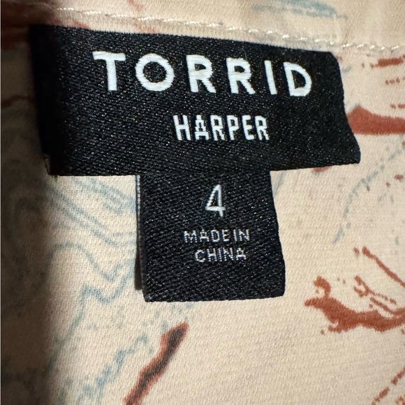 Torrid Harper paisley print, tab sleeves tunic in LNC - Picture 7 of 13